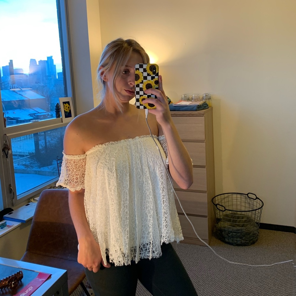 Off shoulder top - Picture 3 of 3